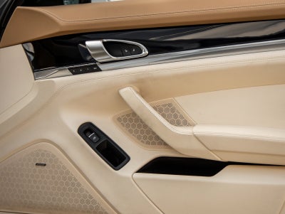 2016 Porsche Panamera Panamera Edition