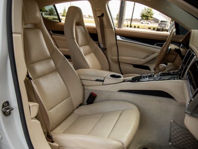 2016 Porsche Panamera Panamera Edition