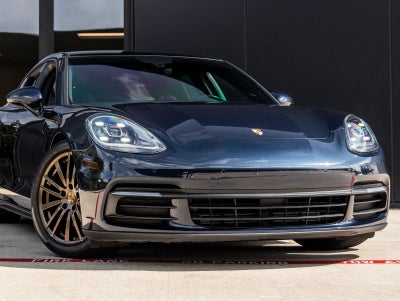 2018 Porsche Panamera Panamera 4