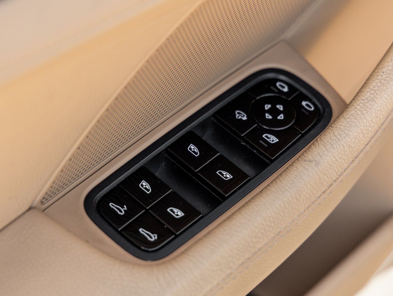 2018 Porsche Panamera Panamera