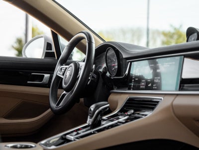 2018 Porsche Panamera Panamera