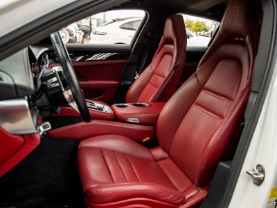 2020 Porsche Panamera Panamera