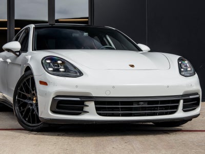 2020 Porsche Panamera Panamera