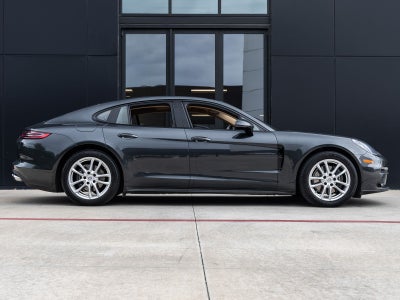 2018 Porsche Panamera Panamera
