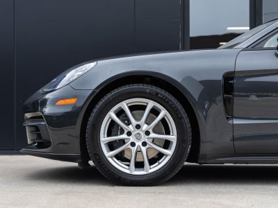 2018 Porsche Panamera Panamera