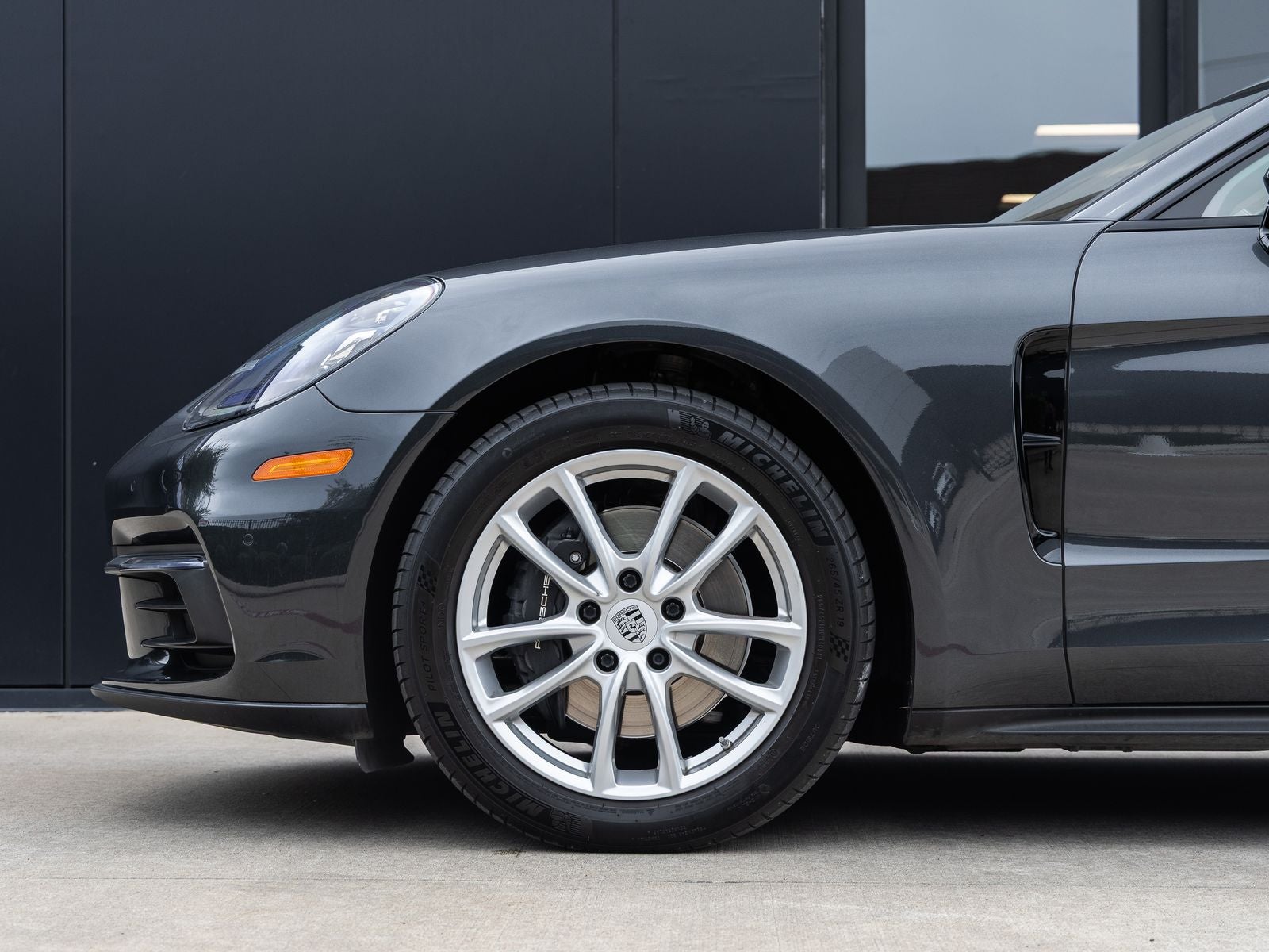 2018 Porsche Panamera Panamera