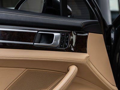 2018 Porsche Panamera Panamera