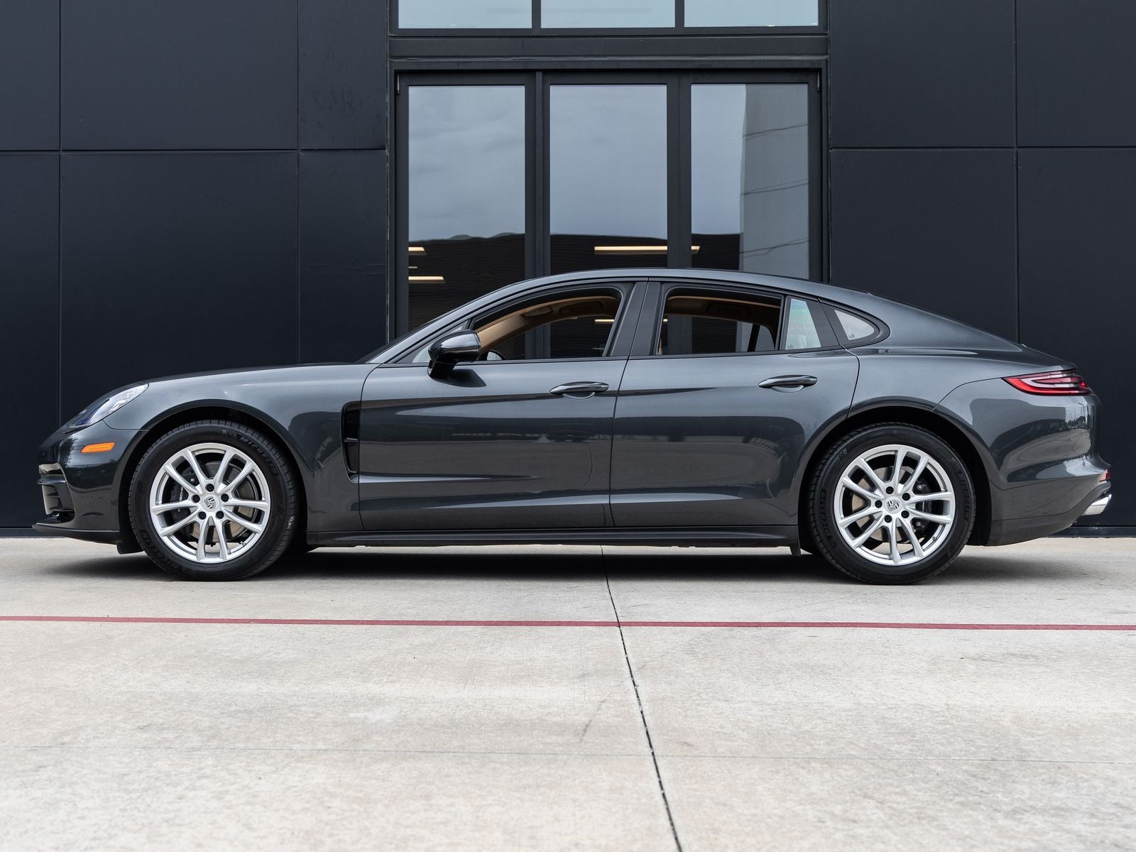 2018 Porsche Panamera Panamera