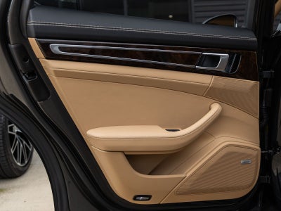 2018 Porsche Panamera Panamera