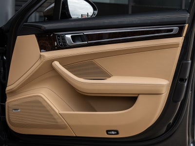 2018 Porsche Panamera Panamera