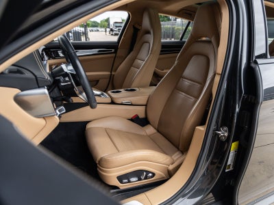 2018 Porsche Panamera Panamera