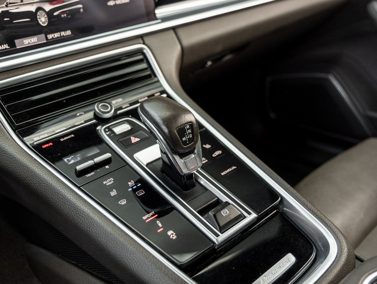 2017 Porsche Panamera Panamera