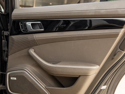 2017 Porsche Panamera Panamera