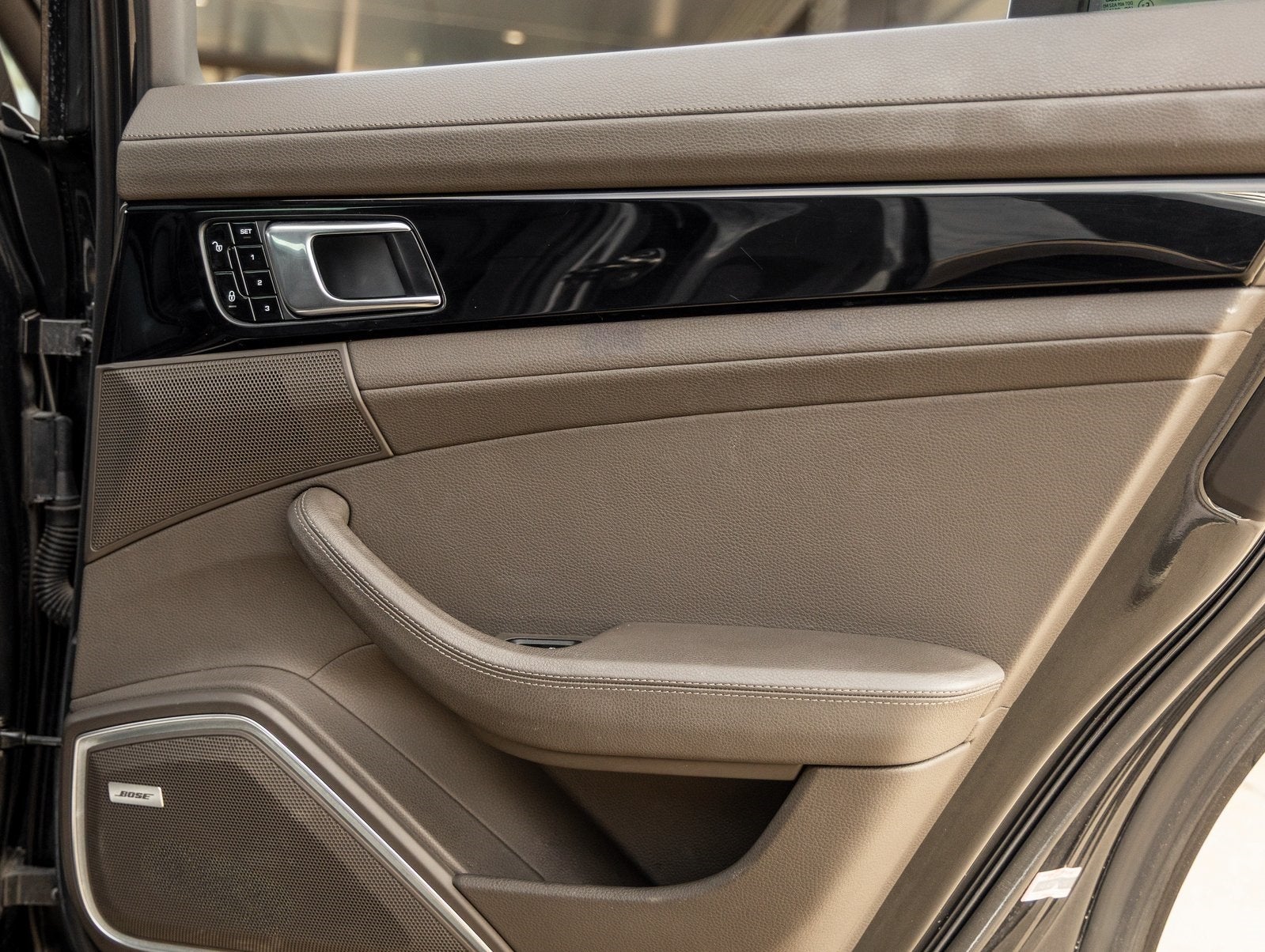 2017 Porsche Panamera Panamera