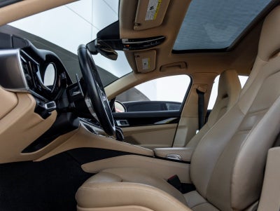 2018 Porsche Panamera Panamera