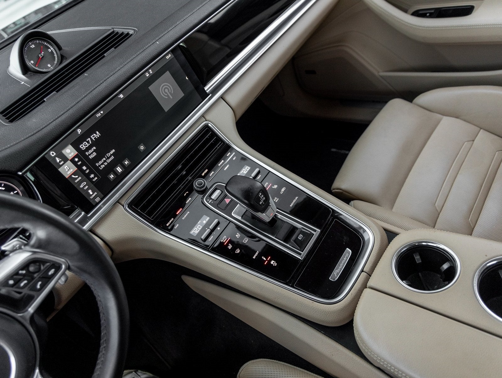 2018 Porsche Panamera Panamera