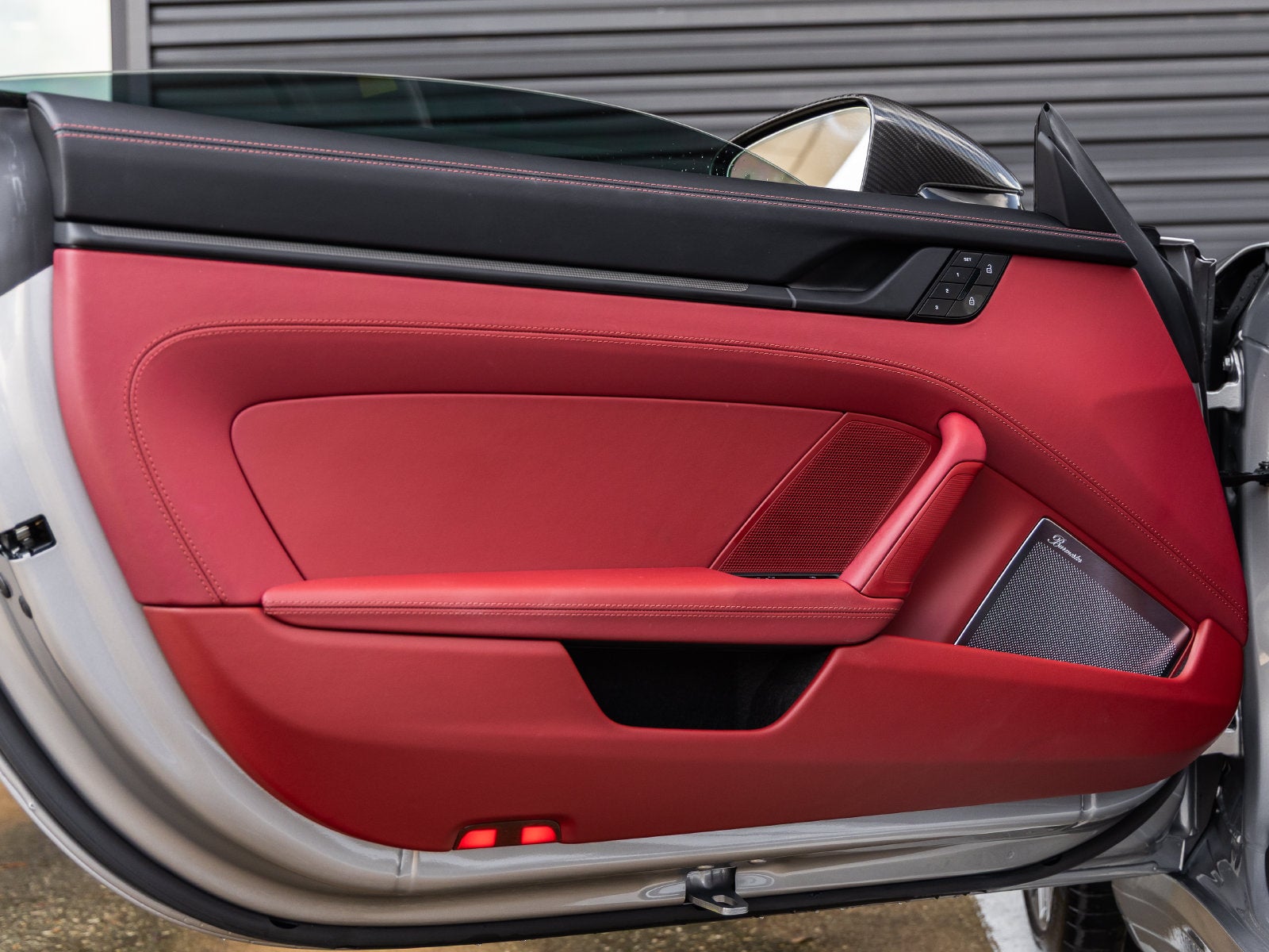 2025 Porsche 911 Carrera
