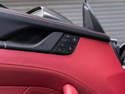 2025 Porsche 911 Carrera