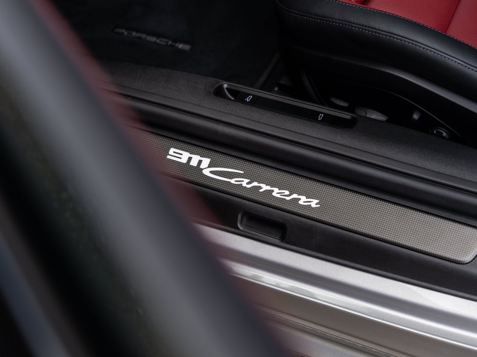 2025 Porsche 911 Carrera