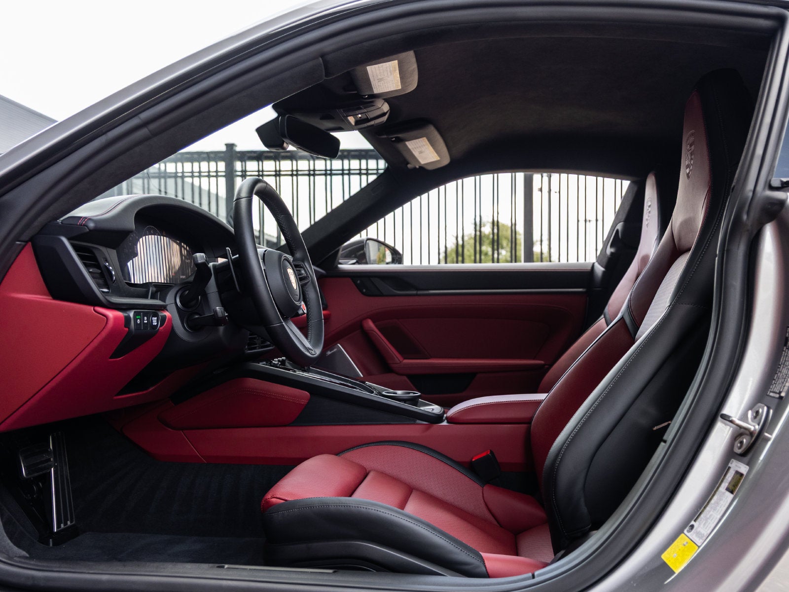 2025 Porsche 911 Carrera