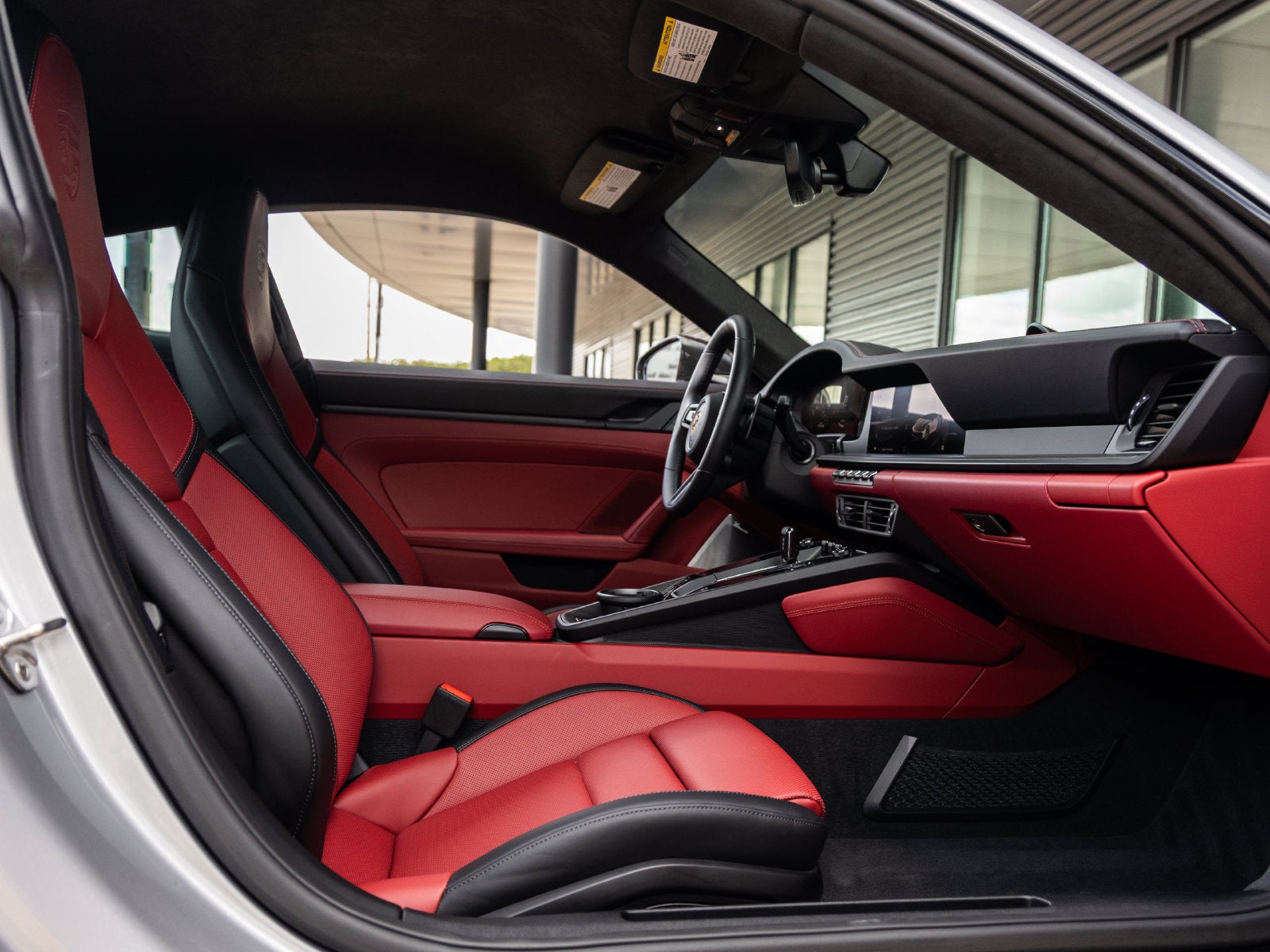 2025 Porsche 911 Carrera