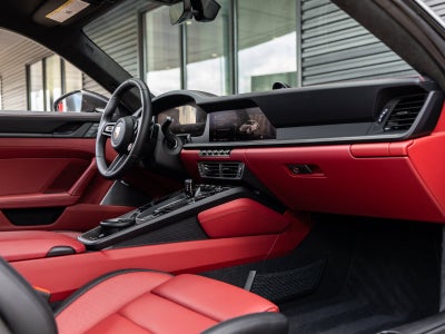 2025 Porsche 911 Carrera