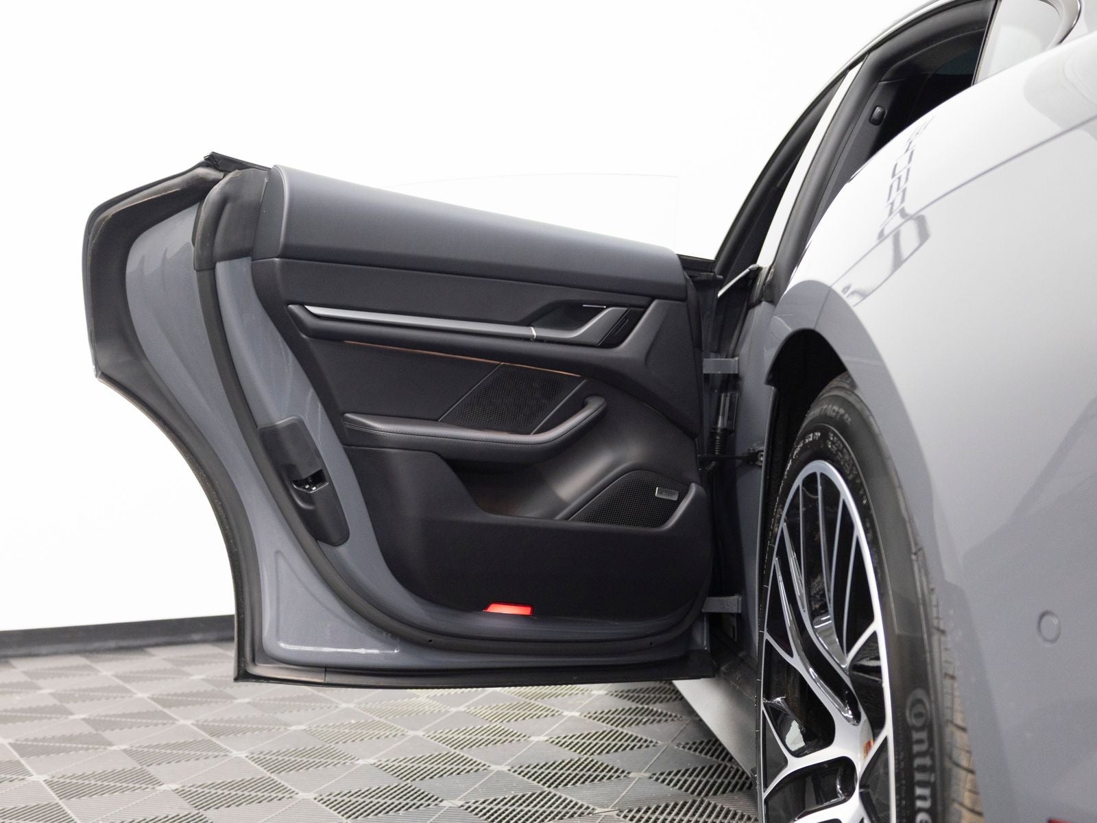 2026 Porsche Taycan Taycan 4