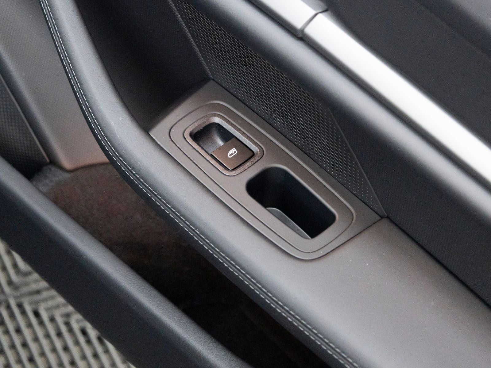 2026 Porsche Taycan Taycan 4