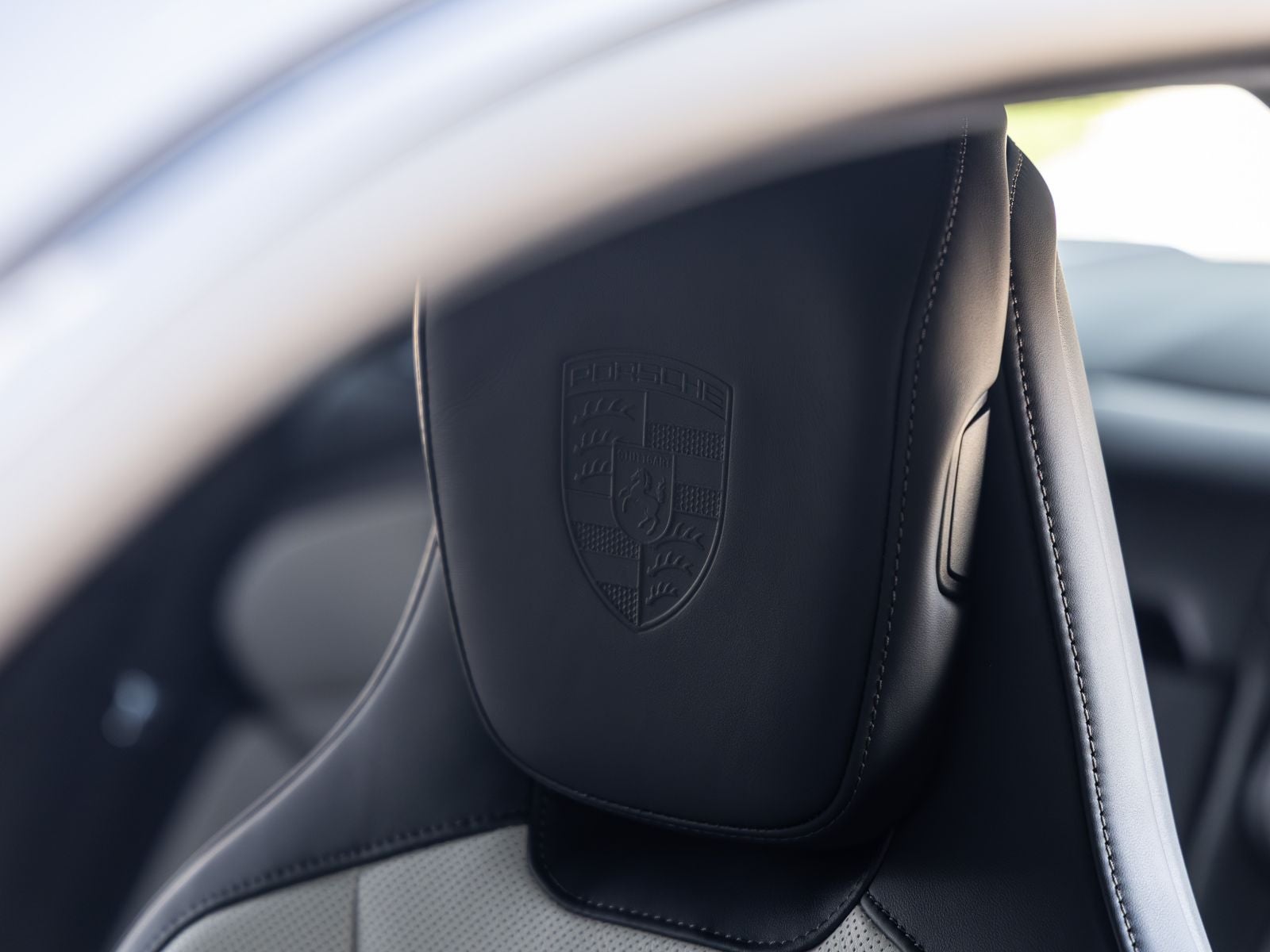 2026 Porsche Taycan Taycan 4 Black Edition