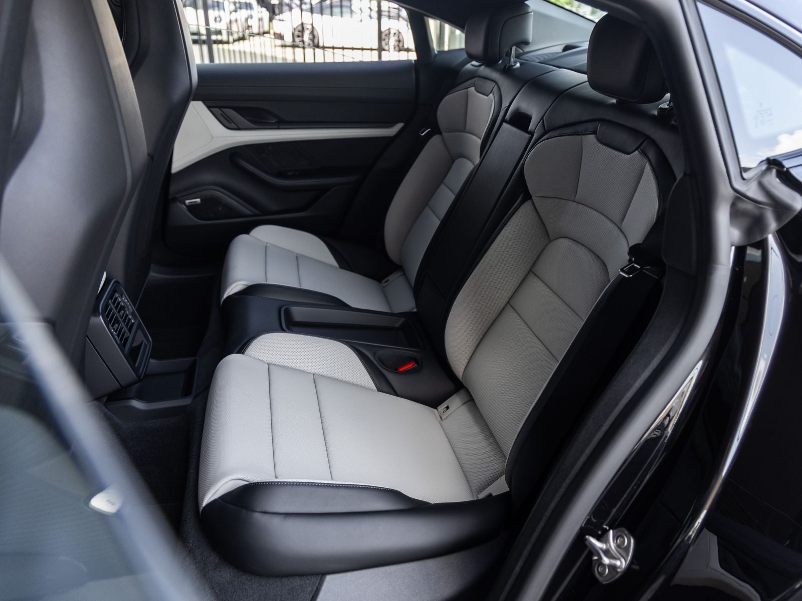 2026 Porsche Taycan Taycan 4 Black Edition