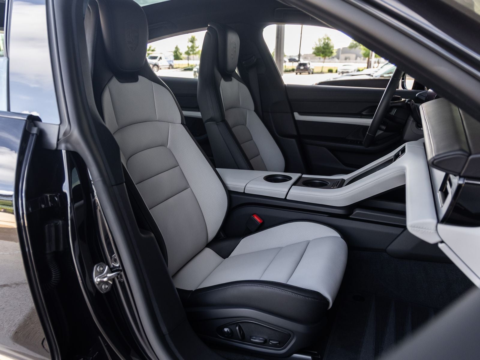 2026 Porsche Taycan Taycan 4 Black Edition