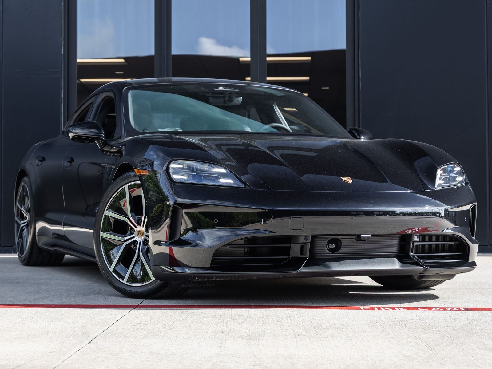2026 Porsche Taycan Taycan 4 Black Edition