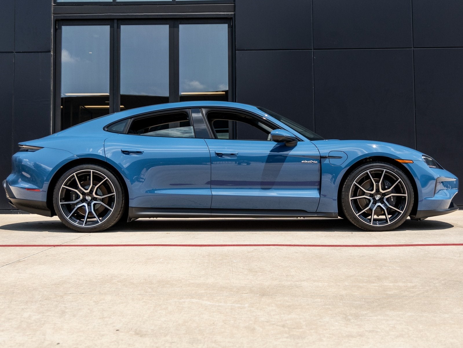 2025 Porsche Taycan Taycan 4