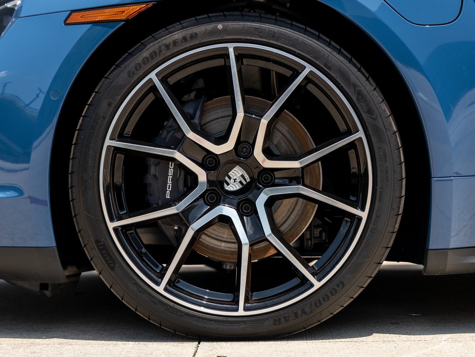 2025 Porsche Taycan Taycan 4