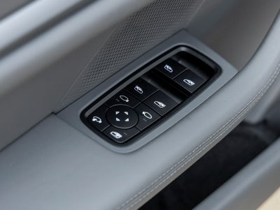 2025 Porsche Taycan Taycan 4