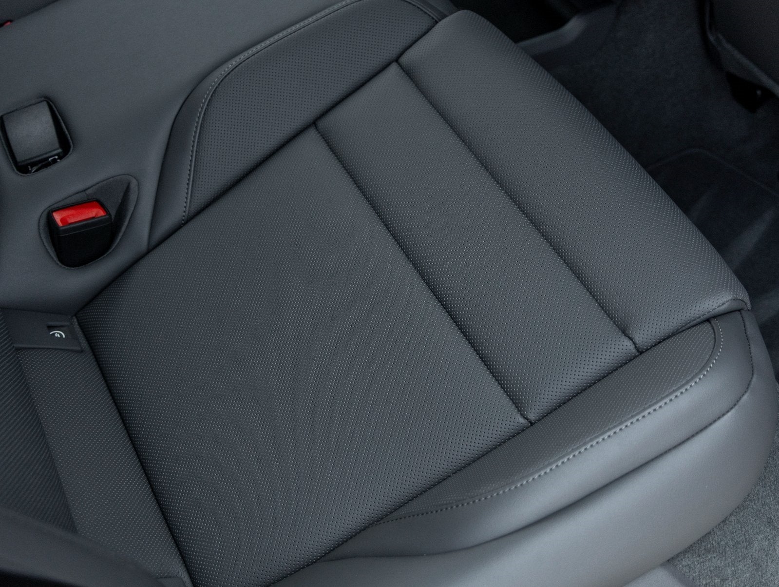 2025 Porsche Taycan Taycan 4