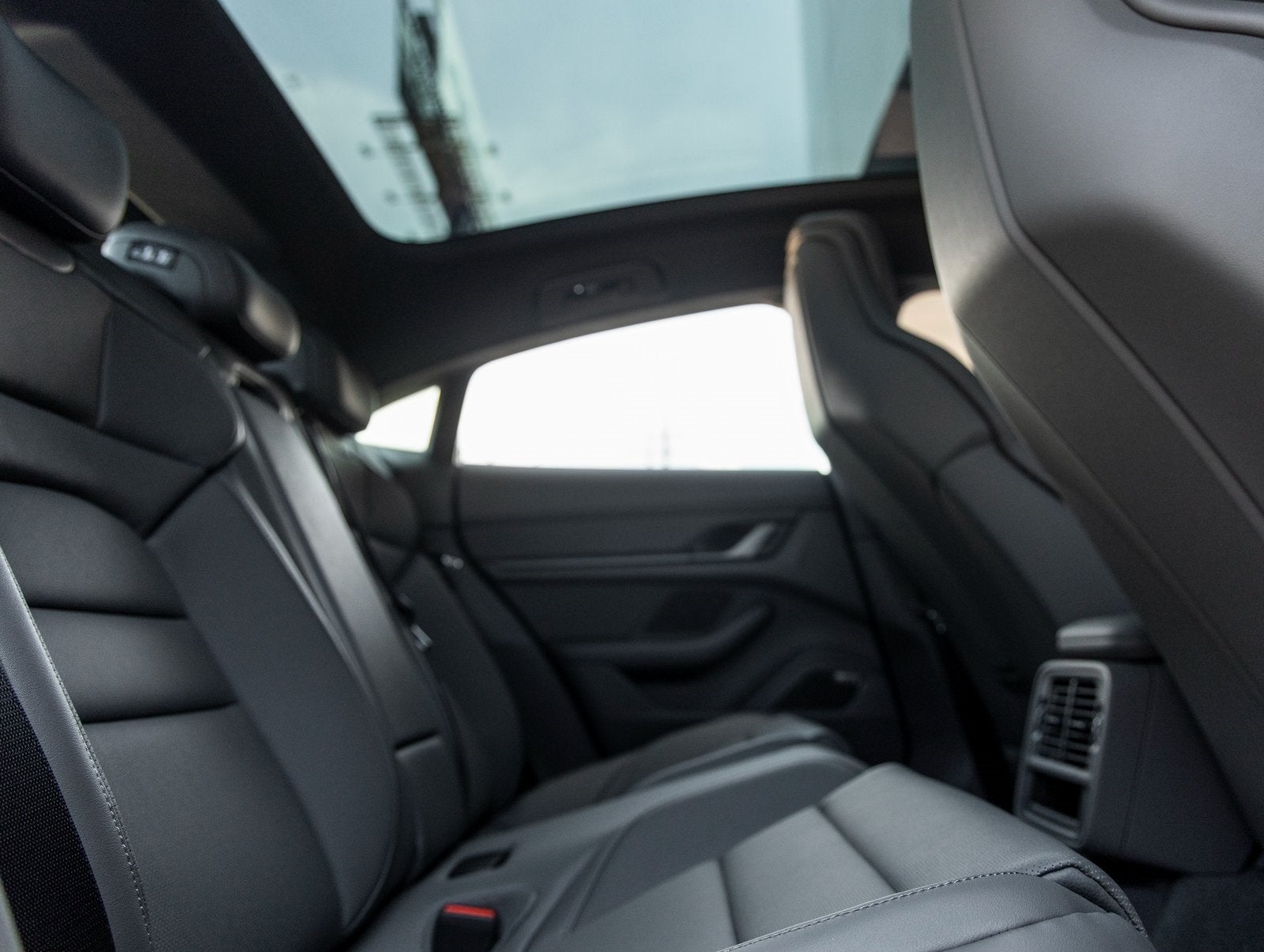 2025 Porsche Taycan Taycan 4