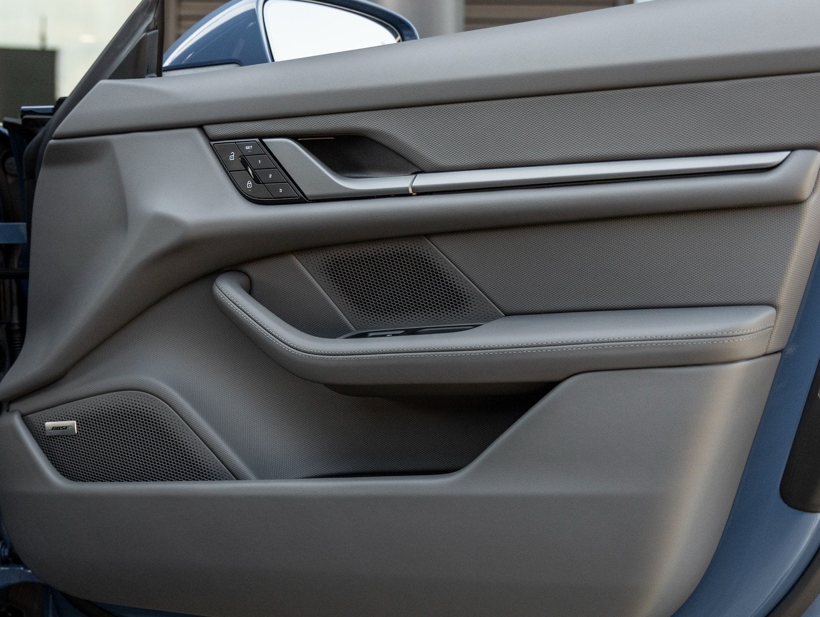 2025 Porsche Taycan Taycan 4