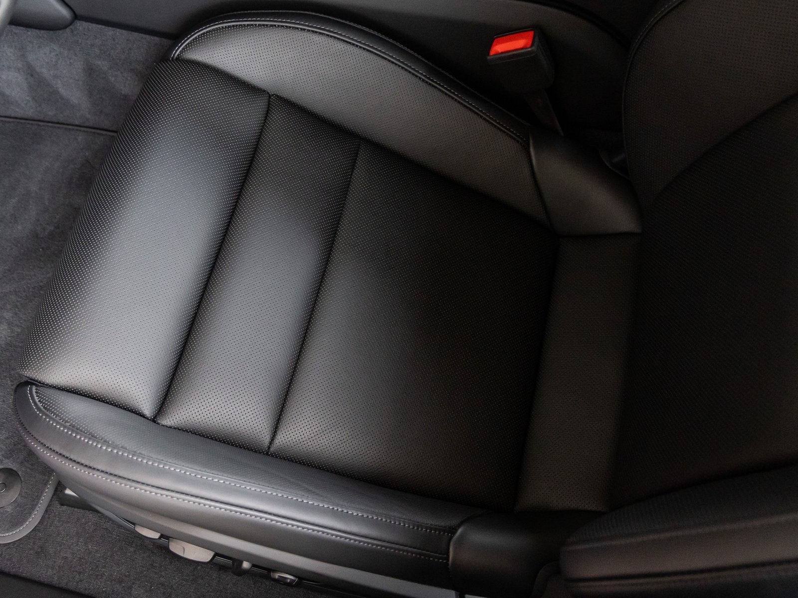 2025 Porsche Taycan 4 Taycan 4