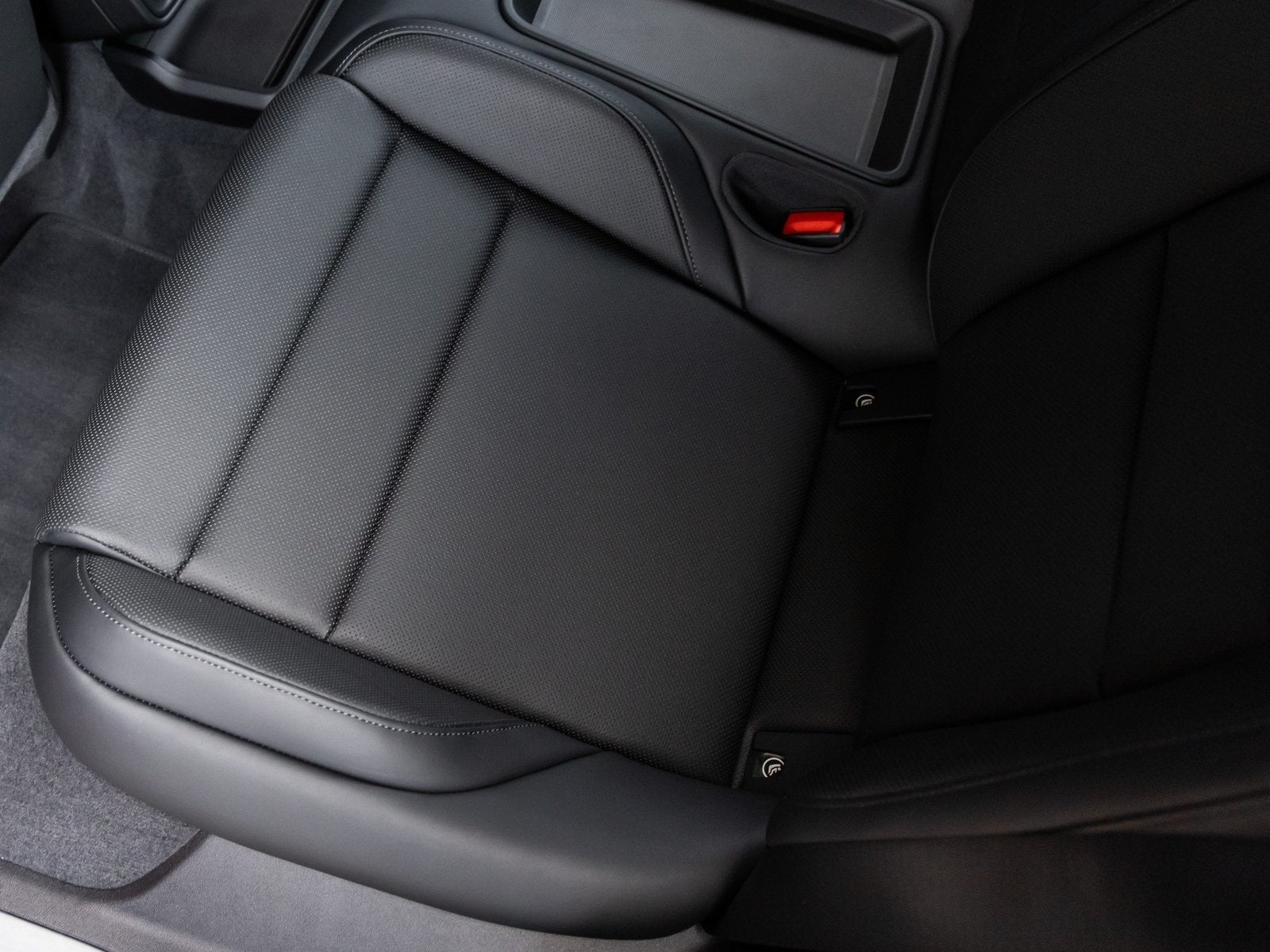 2025 Porsche Taycan 4 Taycan 4