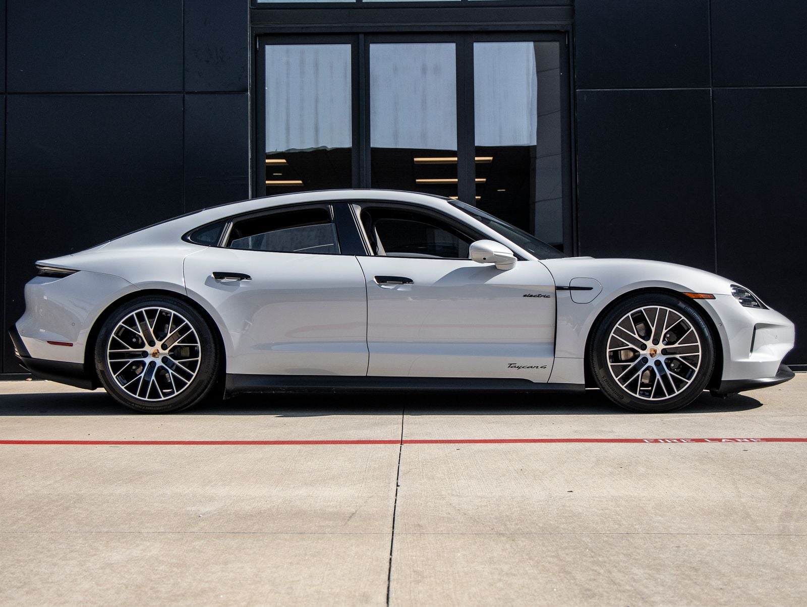 2026 Porsche Taycan 4