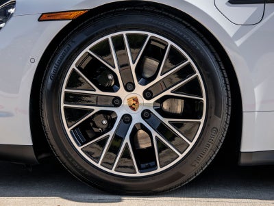 2026 Porsche Taycan 4