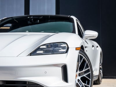 2026 Porsche Taycan 4
