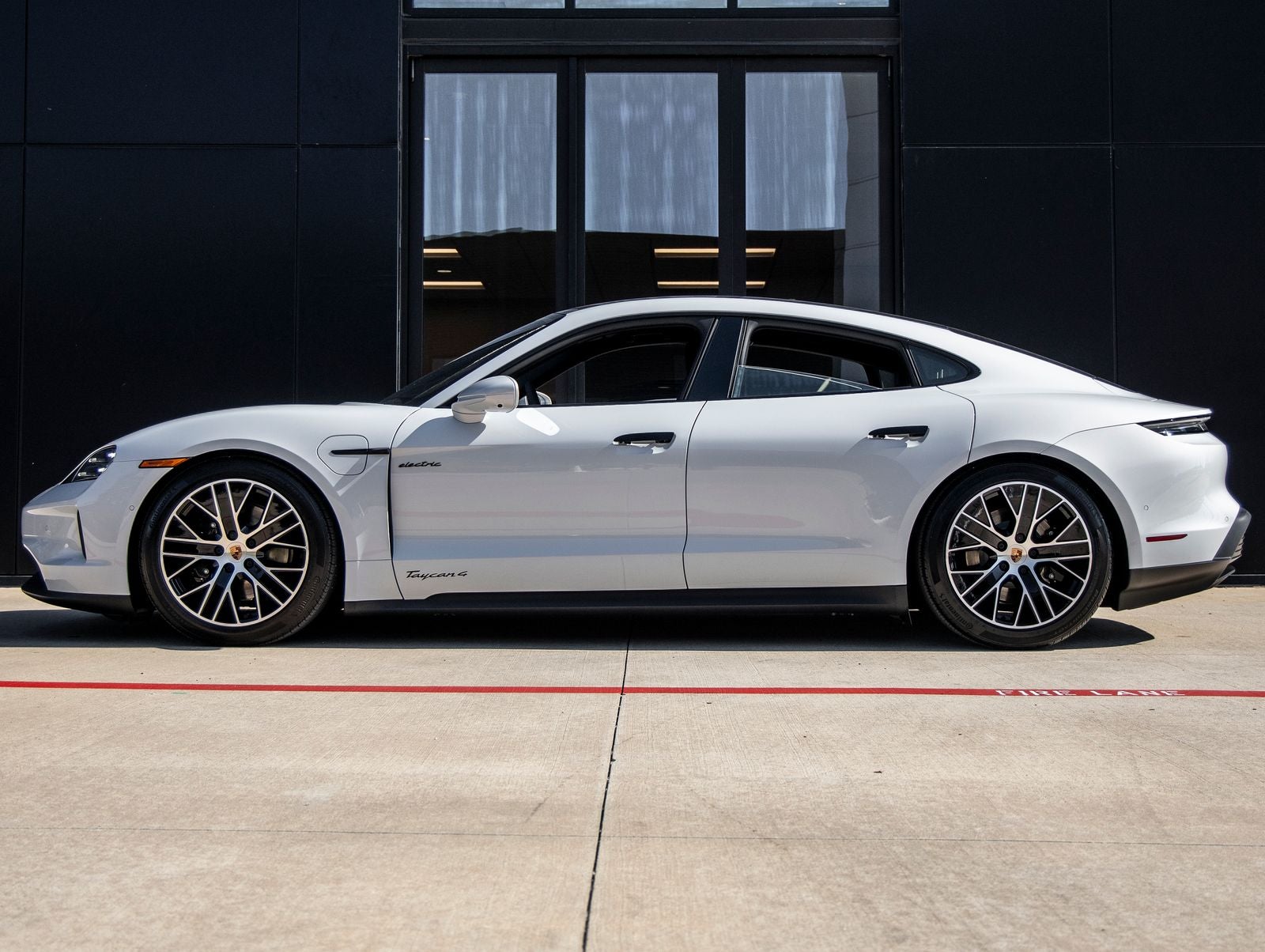 2026 Porsche Taycan 4