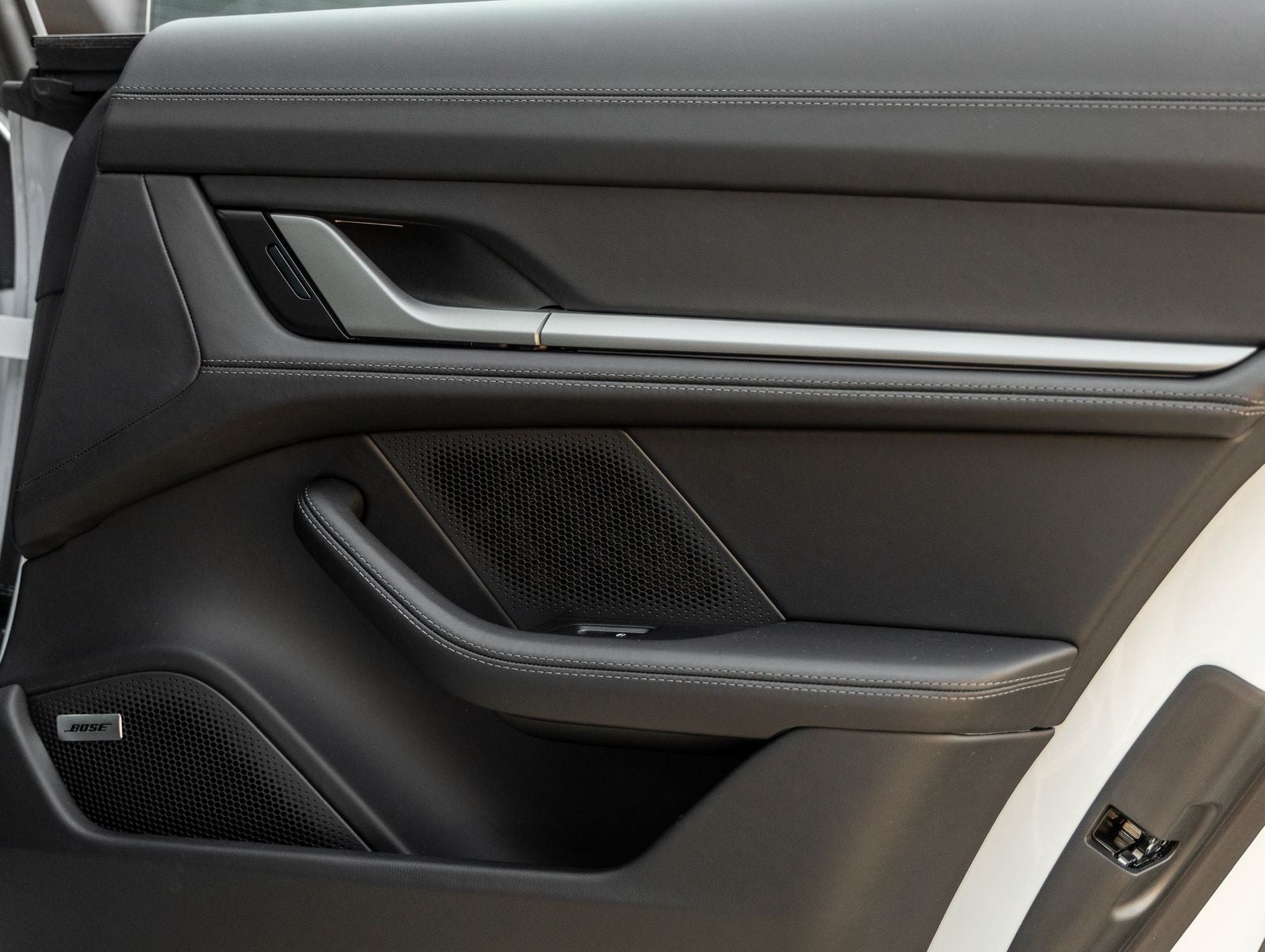 2026 Porsche Taycan 4