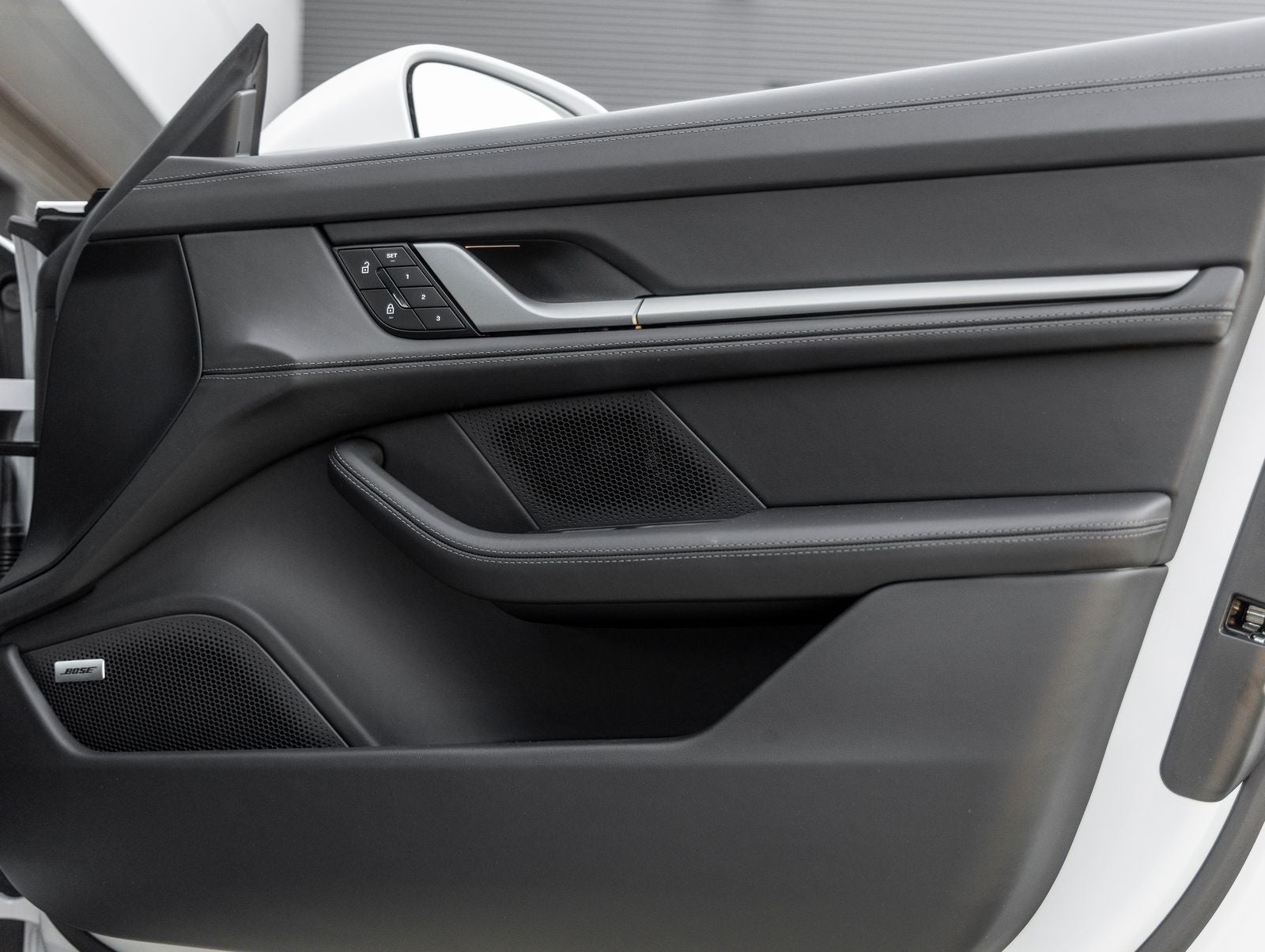 2026 Porsche Taycan 4