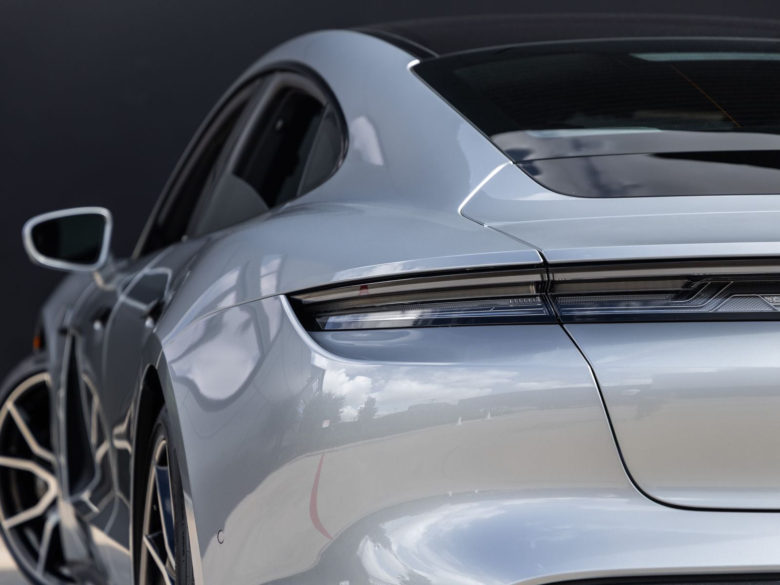 2026 Porsche Taycan 4 Black Edition