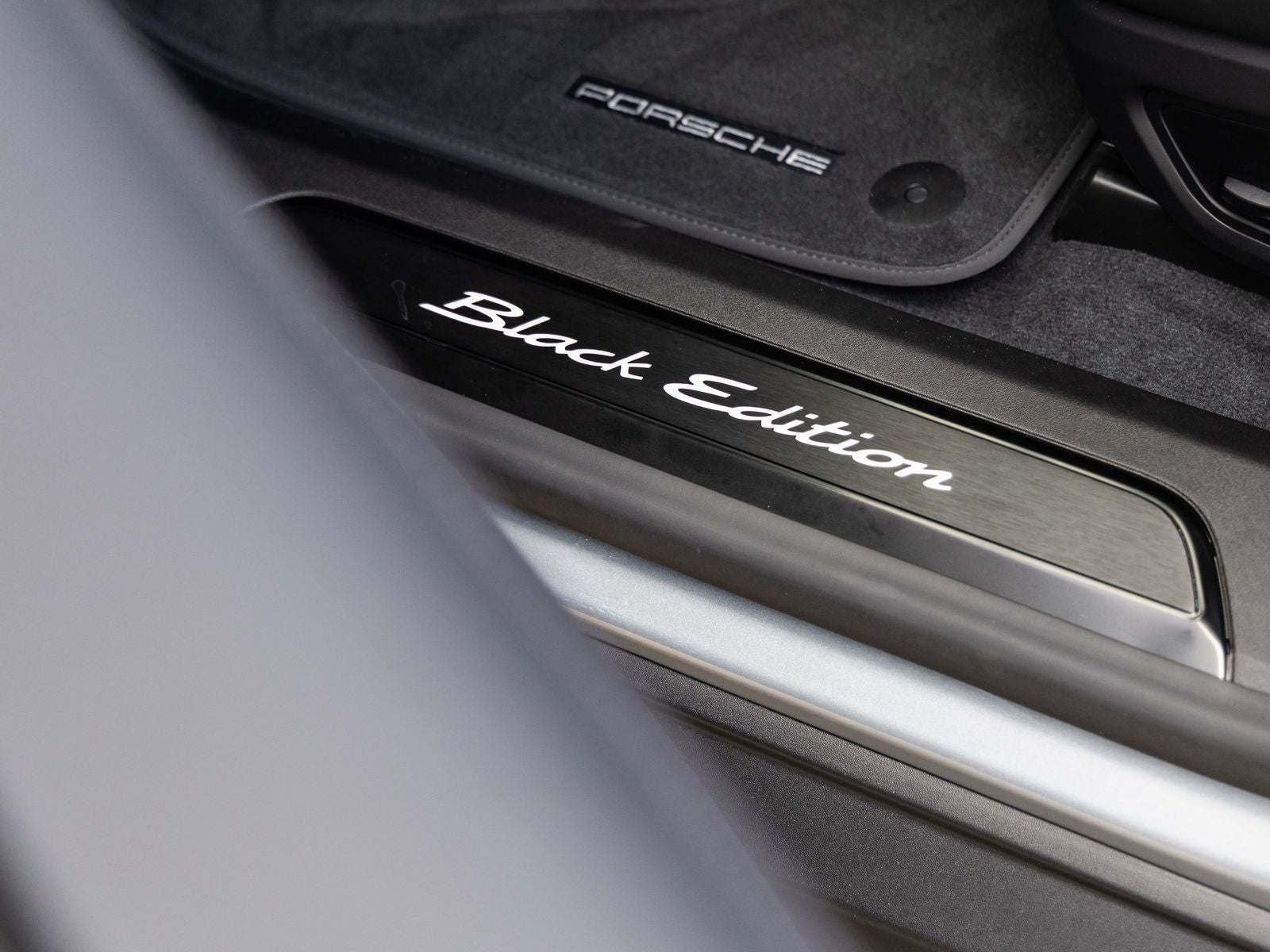 2026 Porsche Taycan 4 Black Edition