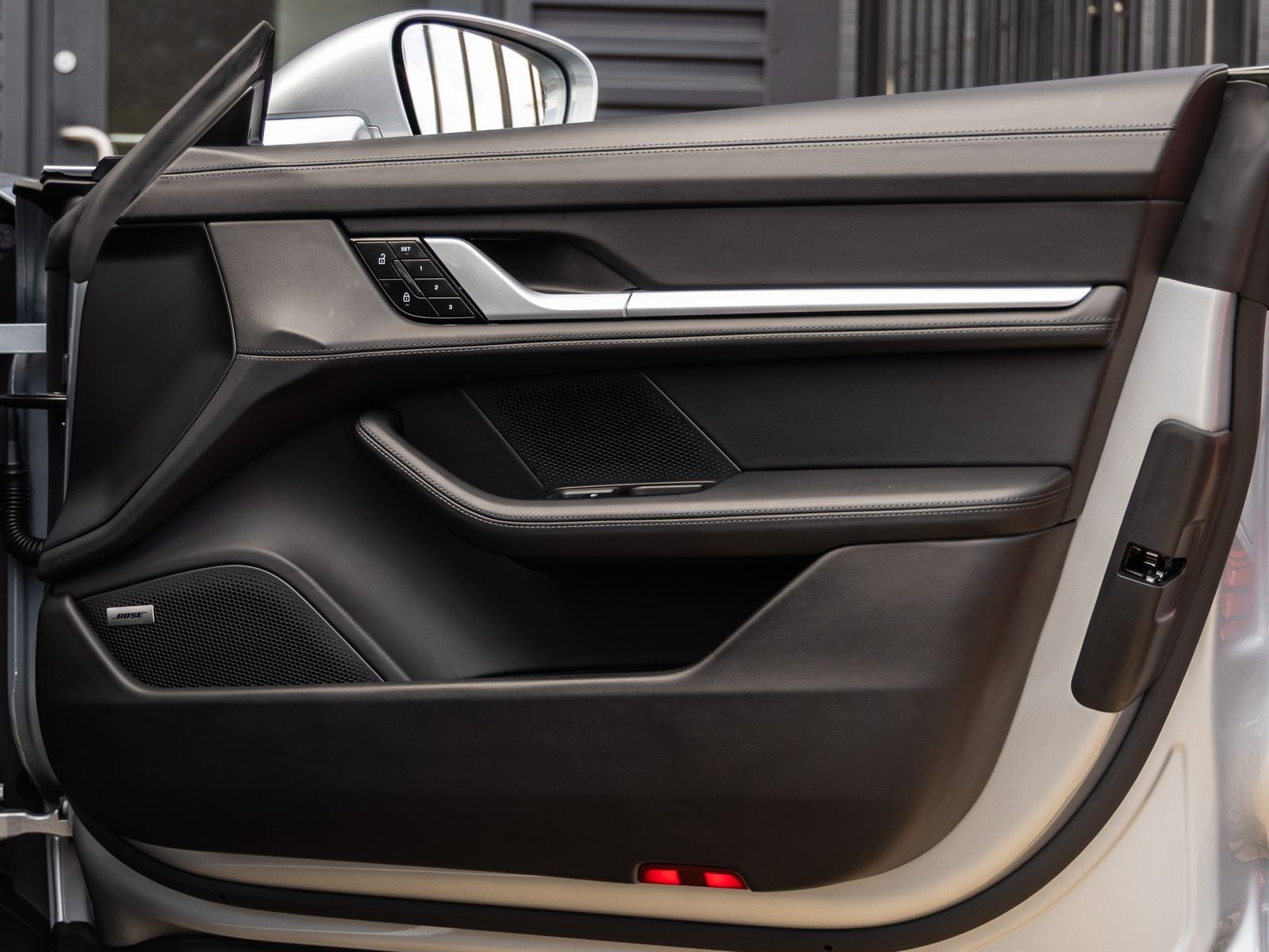 2026 Porsche Taycan 4 Black Edition