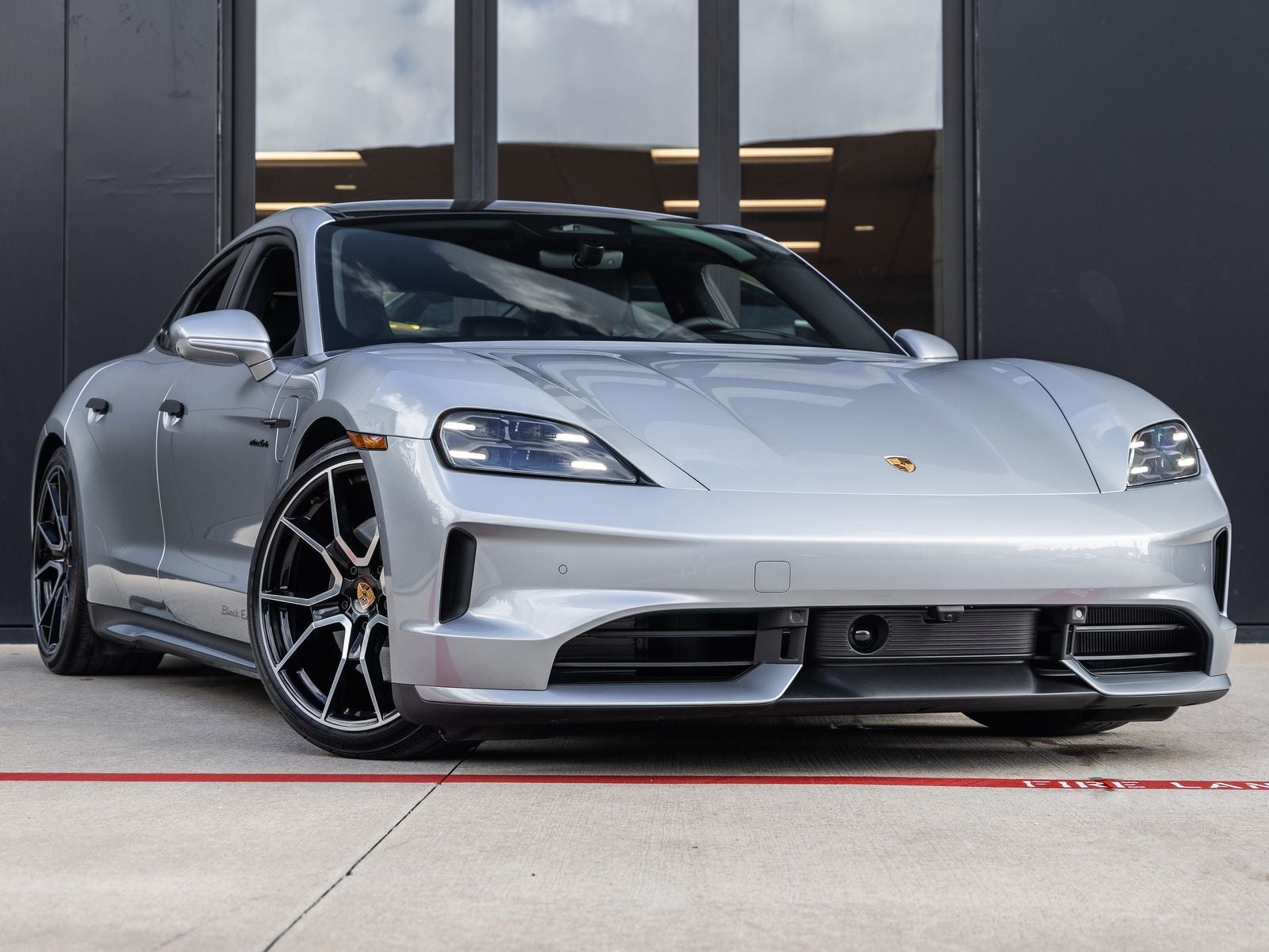 2026 Porsche Taycan 4 Black Edition